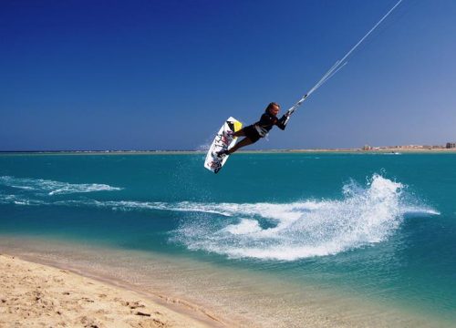 Kitesurfing i Wędkarstwo w Marsa Alam: Doskonałe Przygody na Falach Morza Czerwonego